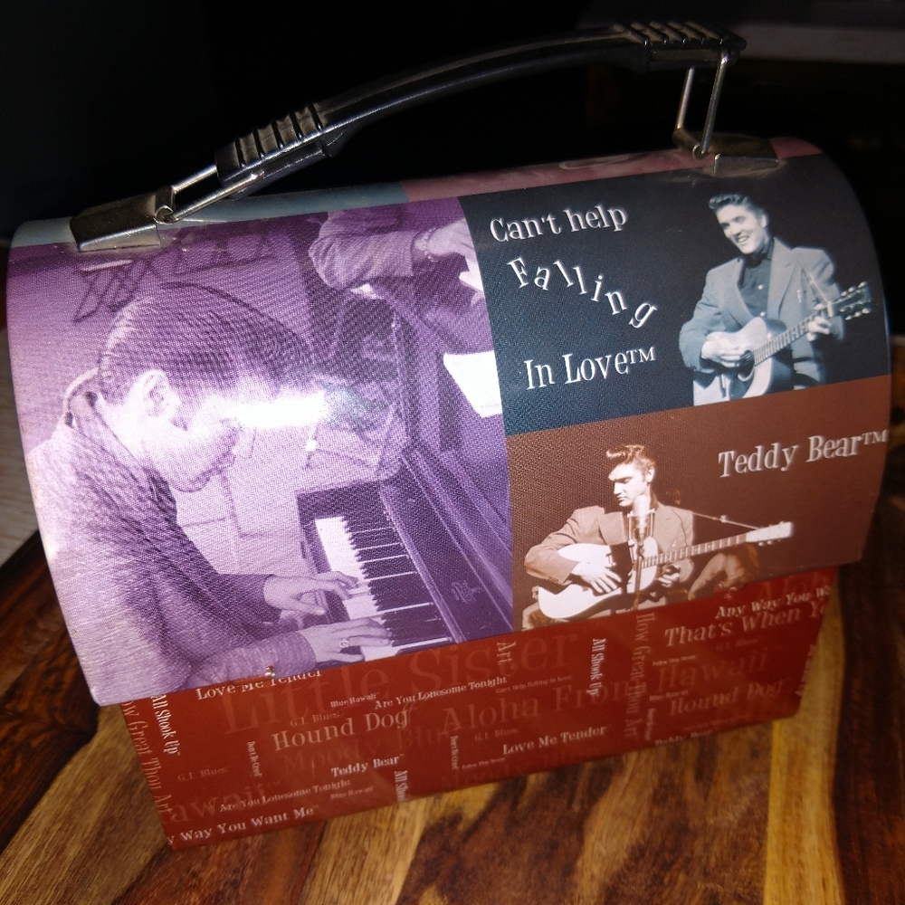 Elvis Presley lunch pail yr 2000